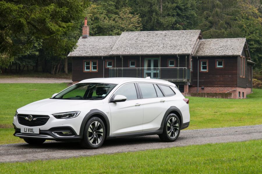  Vauxhall Insignia Country Tourer Turbo D 4x4 2017 года  (фото 8 из 21)